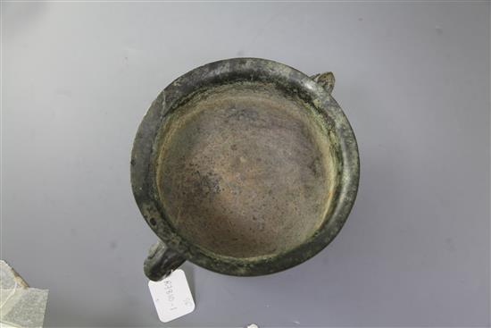 A Chinese archaic bronze ritual vessel, gui, Western Zhou dynasty, 11th/10th century BC, width 25.5cm